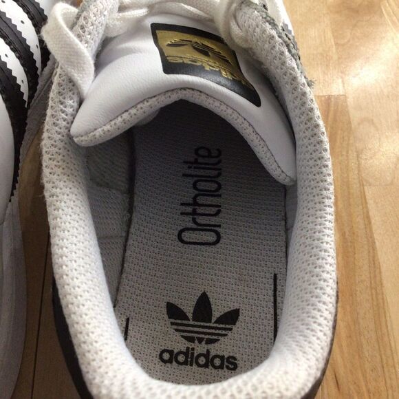 ADIDAS Superstar sneakers size 3 white sports shoes - Picture 10 of 11